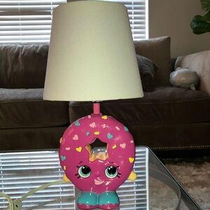 Shopkins table lamp